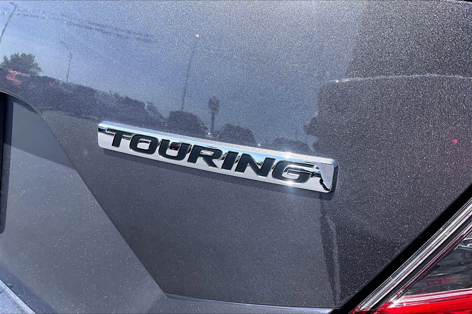 Used 2019 Honda Civic Touring image 9
