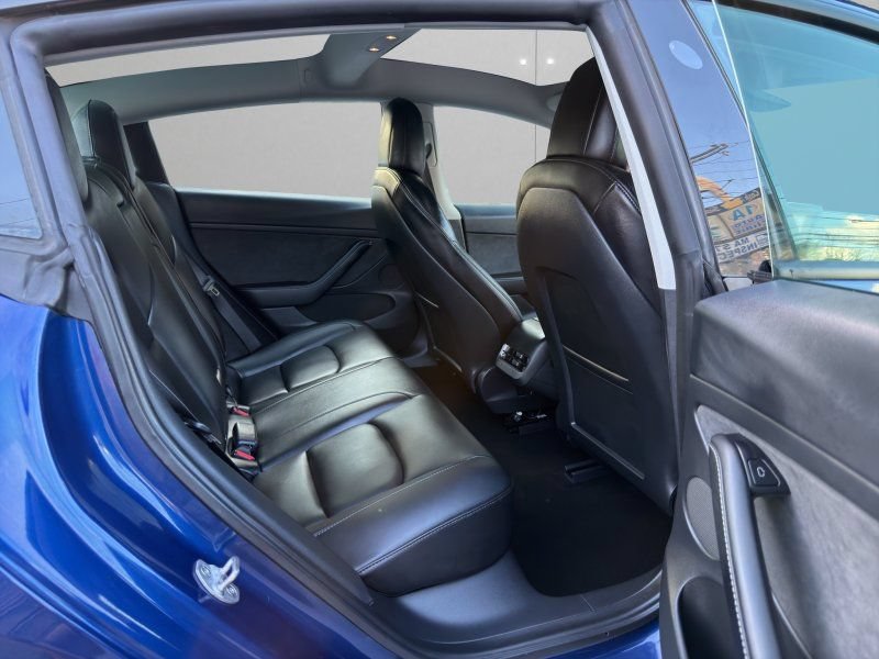 Used 2022 Tesla Model 3 Performance AWD/4WD image 12