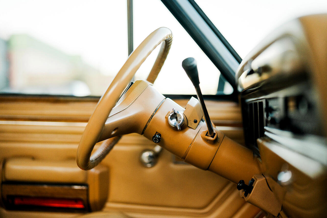 Used 1987 Jeep Grand Wagoneer image 67