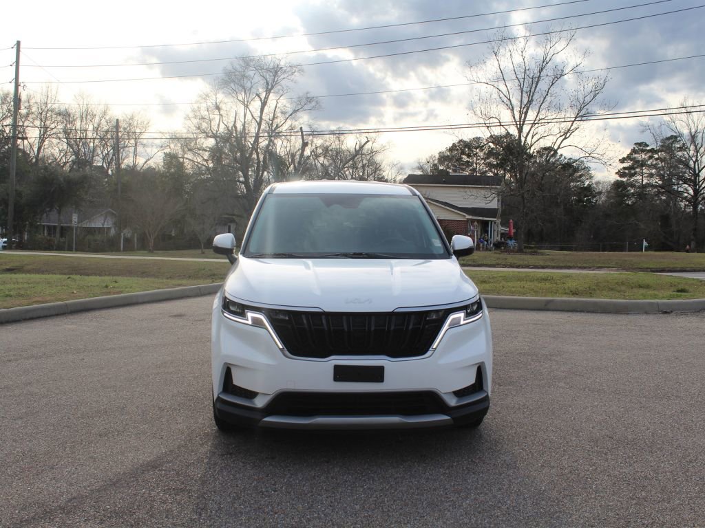 Used 2023 Kia Carnival LX image 7