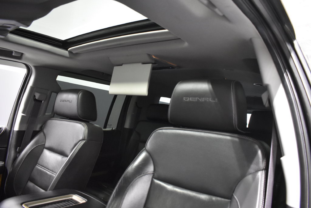 Used 2017 GMC Yukon XL Denali w/ Open Road Package AWD/4WD image 18