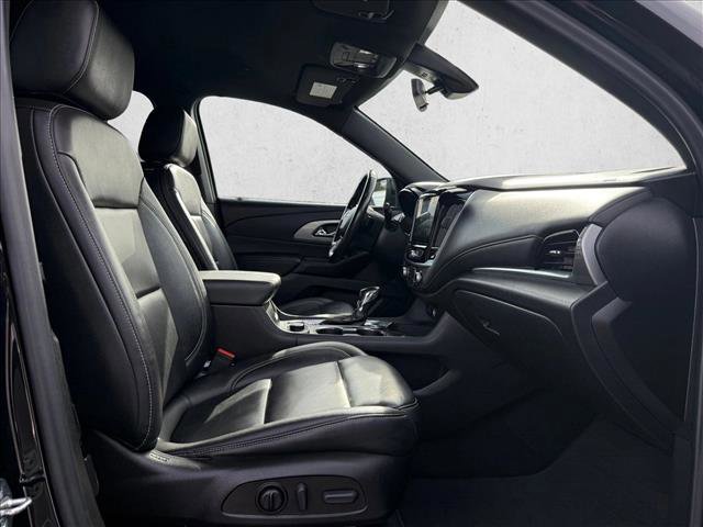 Used 2022 Chevrolet Traverse LT image 19