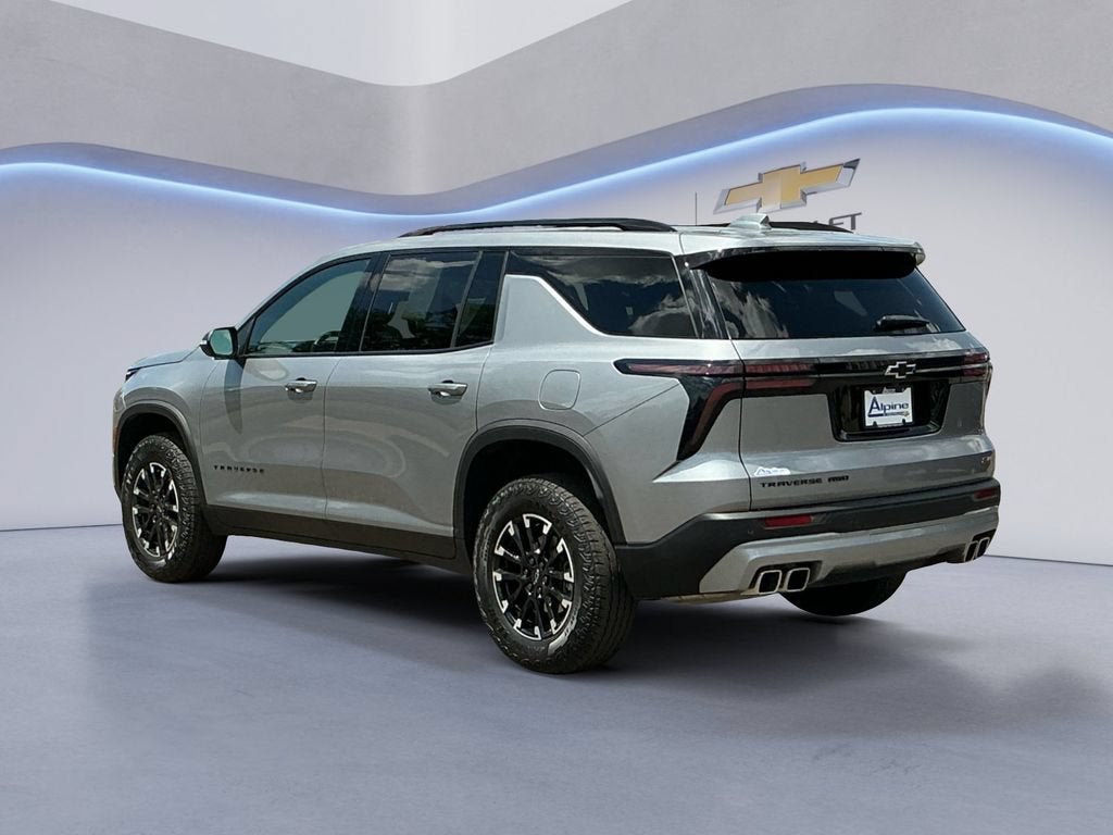 Used 2025 Chevrolet Traverse Z71 AWD/4WD image 3