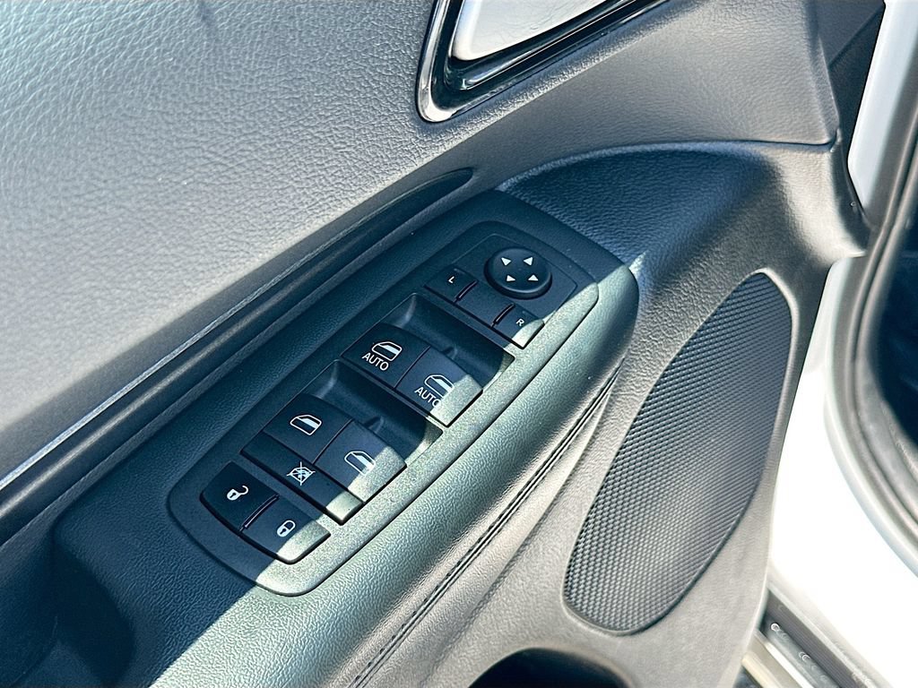 Used 2024 Dodge Durango SXT AWD/4WD image 17