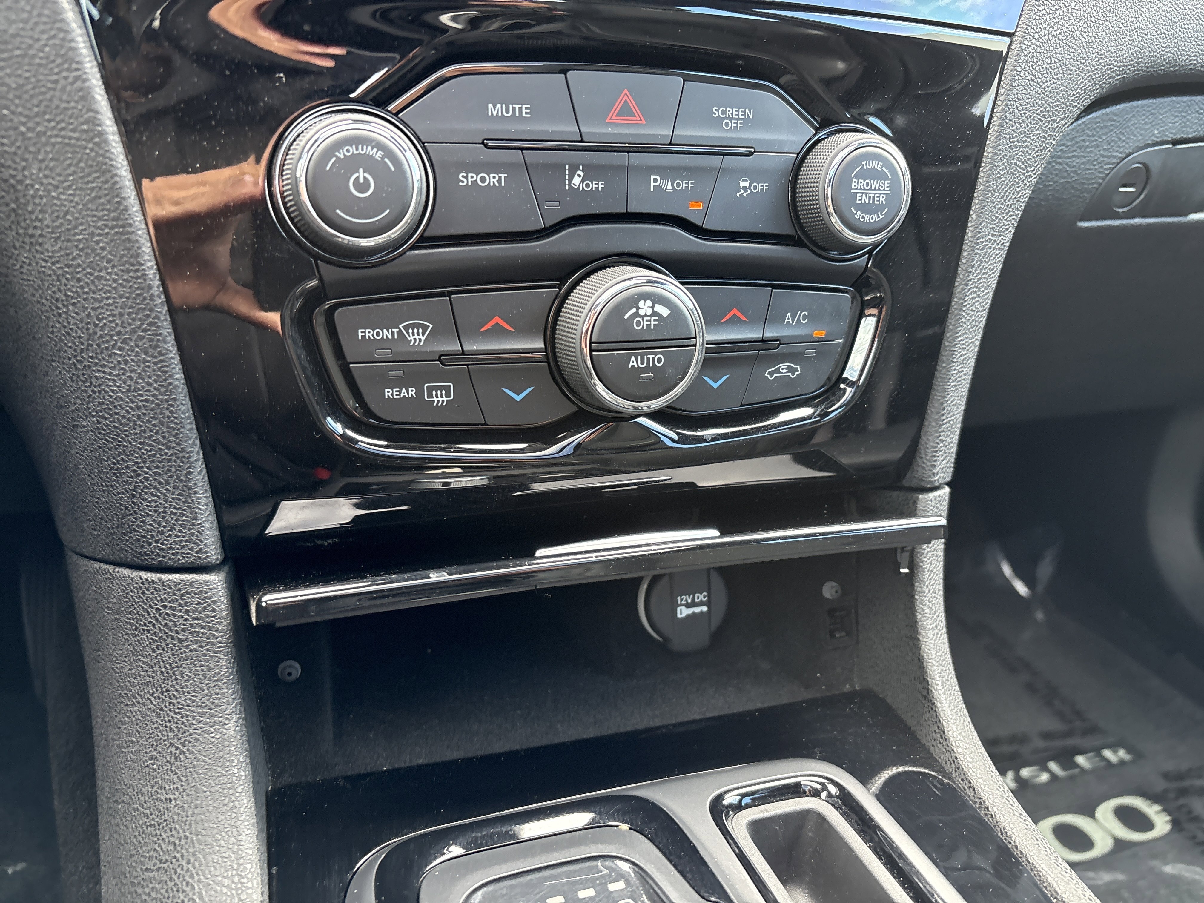 Certified 2022 Chrysler 300 S w/ Comfort Group image 32