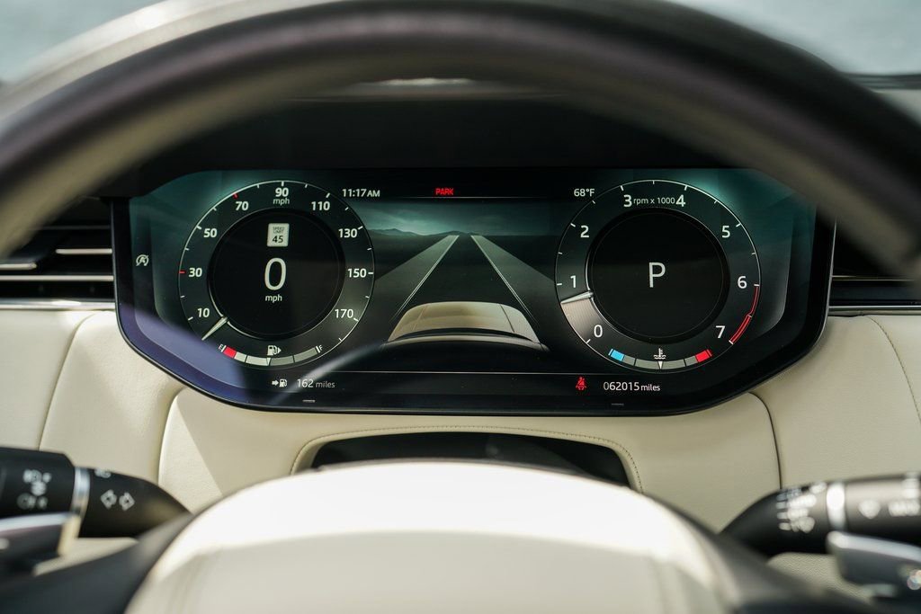 Used 2022 Land Rover Range Rover Long Wheelbase SE image 29