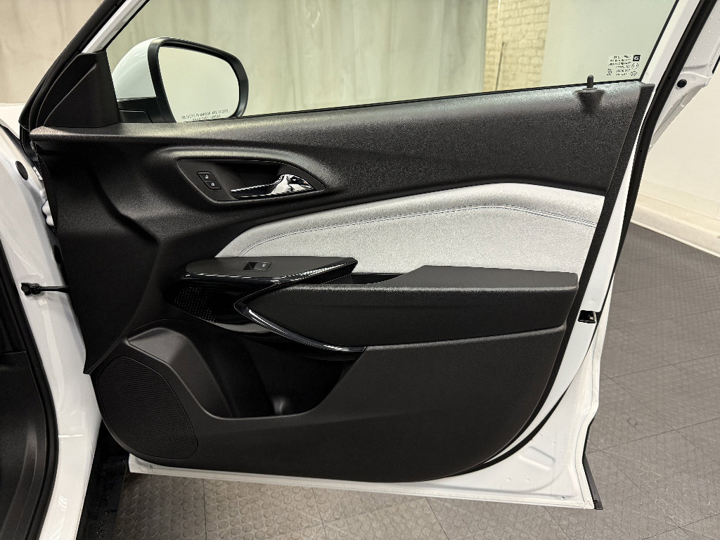 New 2026 Chevrolet Trax LT w/ LT Convenience Package image 16