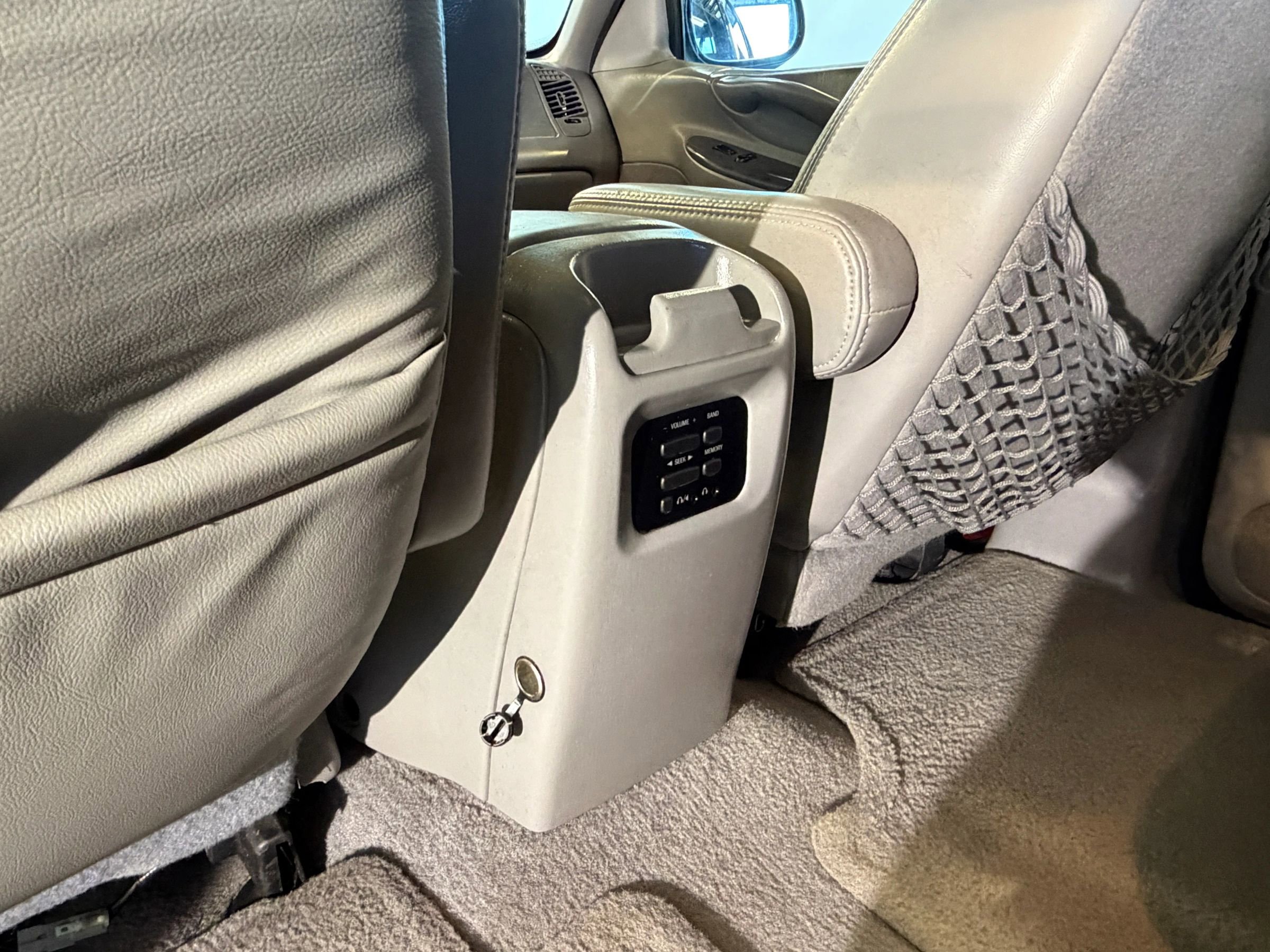 Used 1998 Ford Expedition 4WD image 23