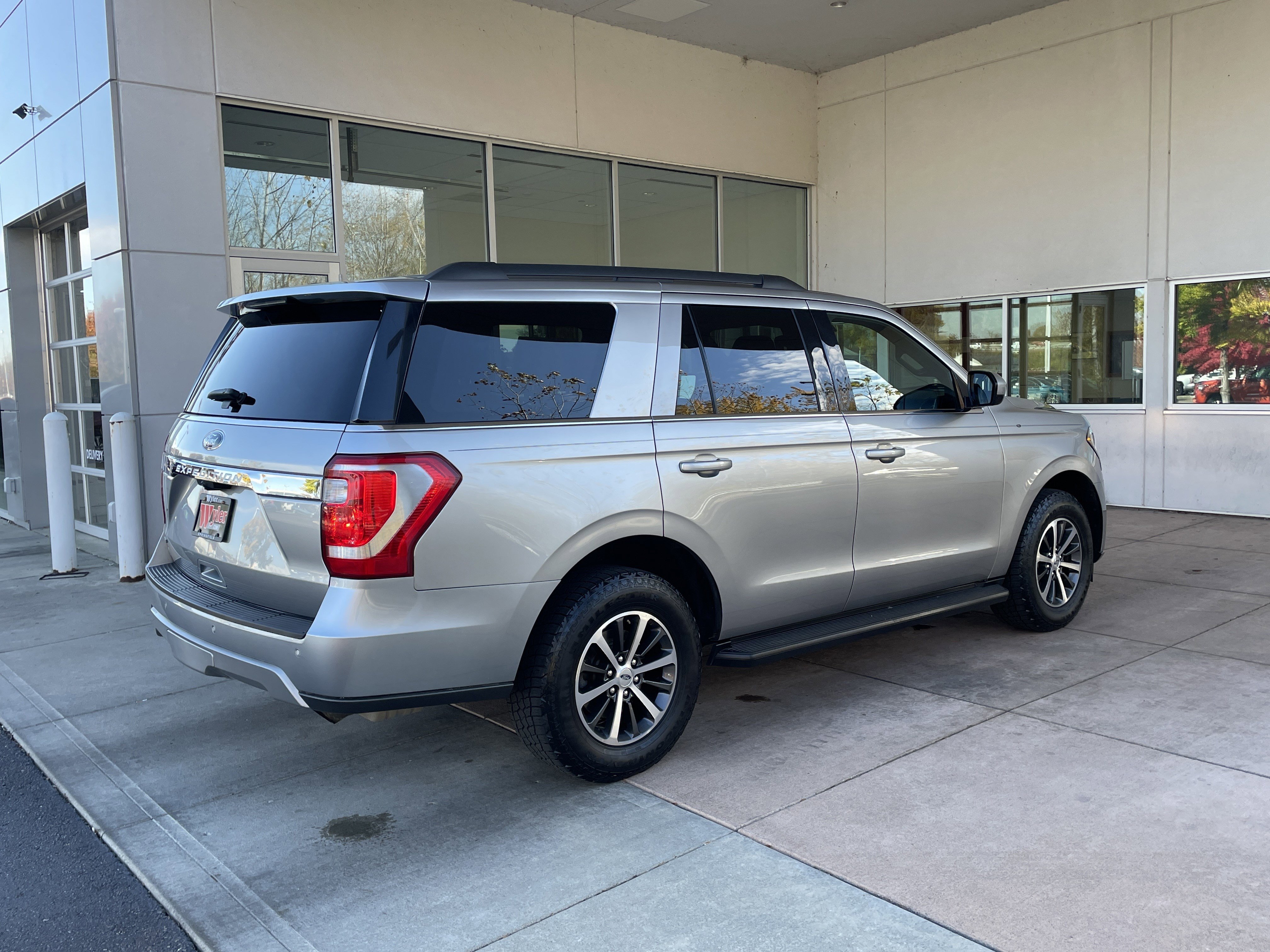 Used 2021 Ford Expedition XLT image 22