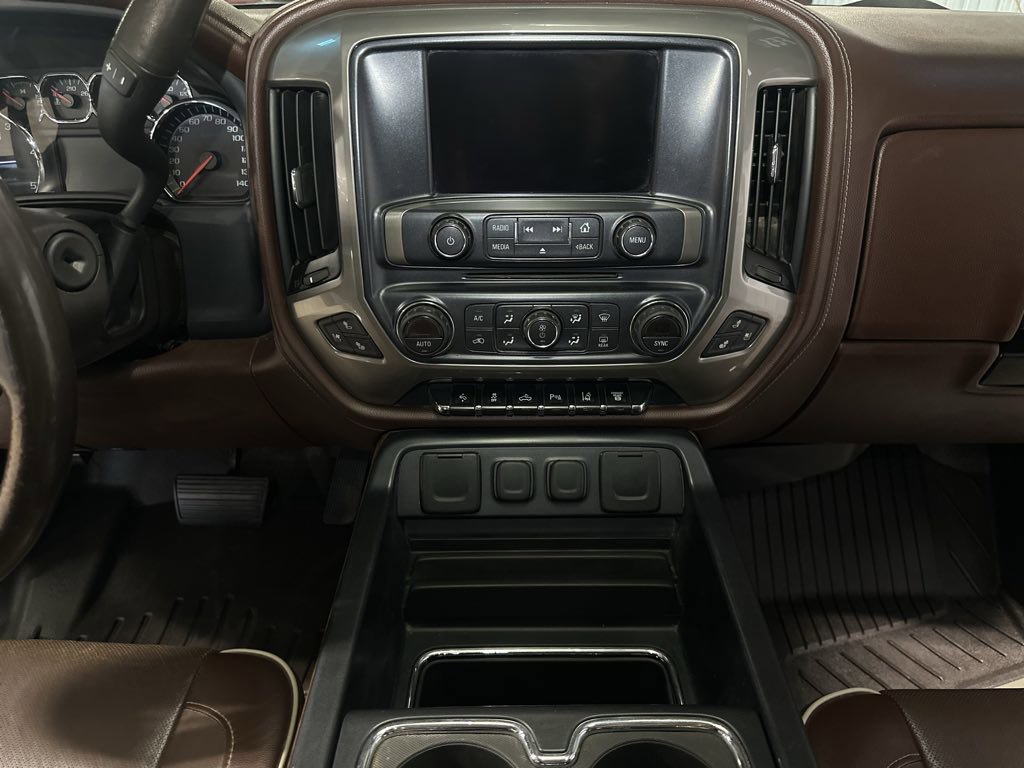 Used 2016 Chevrolet Silverado 2500 High Country w/ Duramax Plus Package image 37