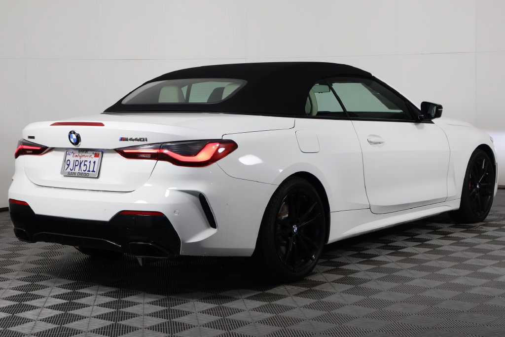Certified 2024 BMW 440i xDrive Convertible w/ Premium Package AWD/4WD image 4