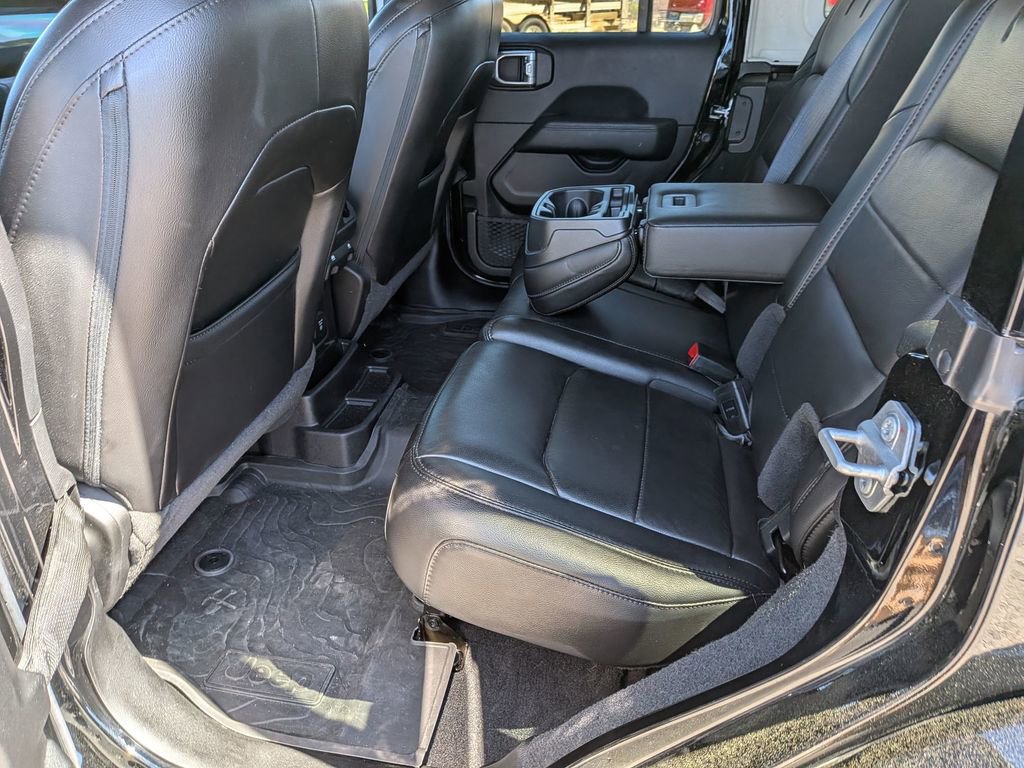 Used 2023 Jeep Wrangler Altitude image 21