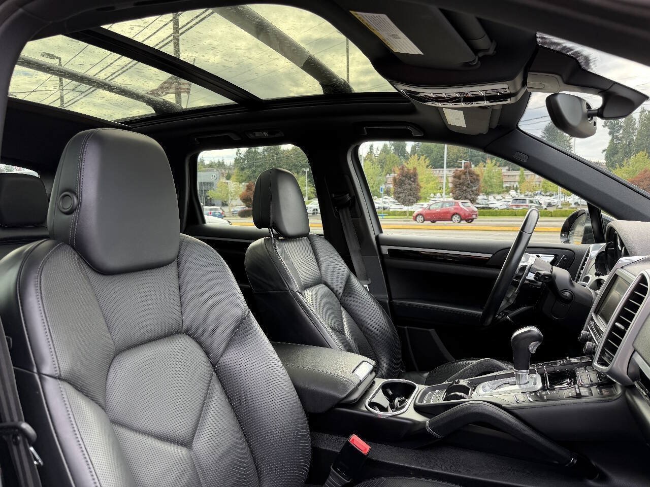 Used 2016 Porsche Cayenne S AWD/4WD image 17