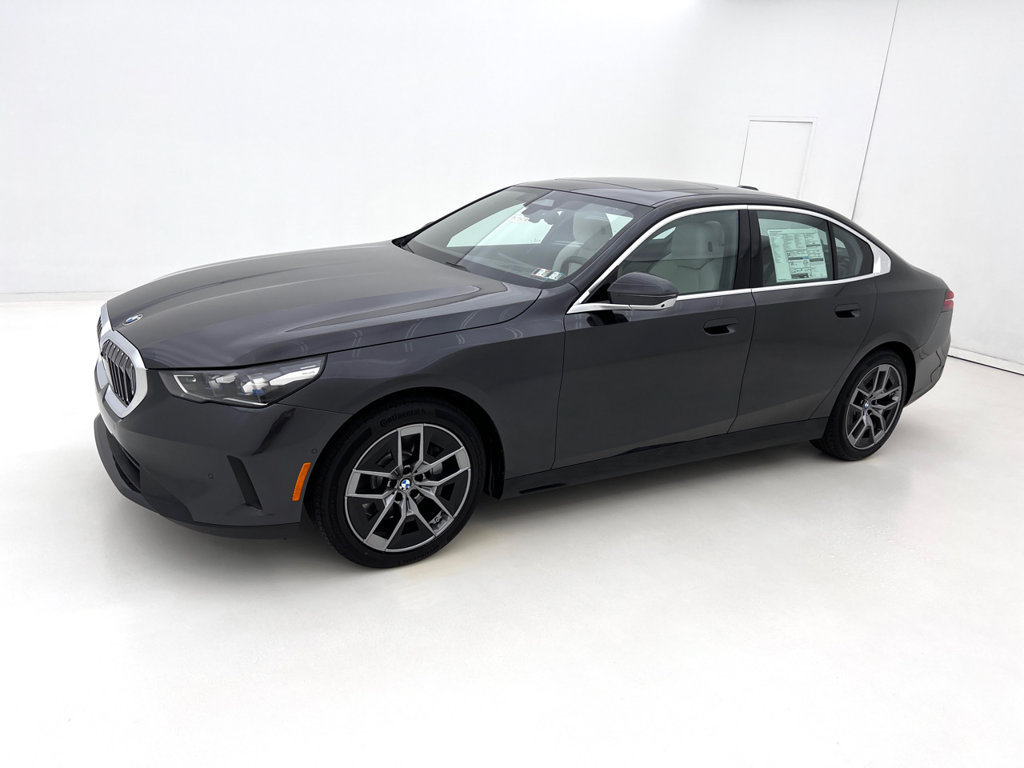 Used 2027 BMW 530i xDrive w/ Premium Package AWD/4WD image 2
