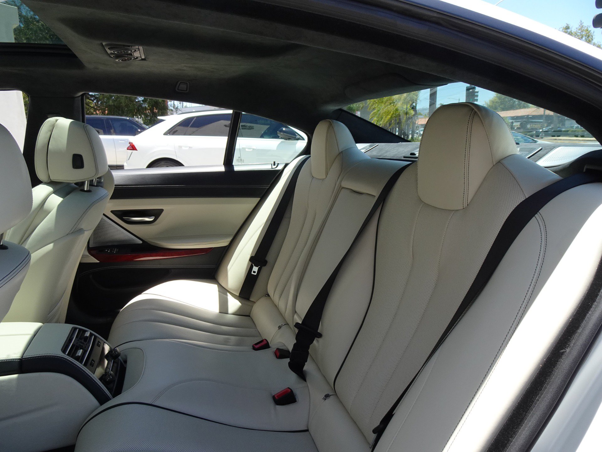 Used 2018 BMW ALPINA B6 xDrive Gran Coupe w/ Executive Package AWD/4WD image 13