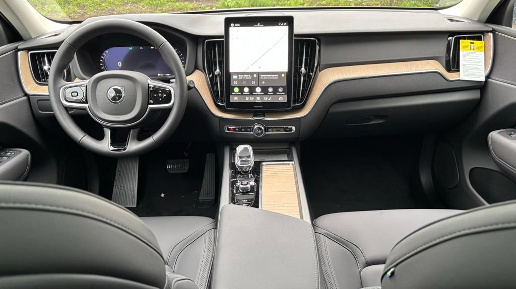New 2026 Volvo XC60 B5 Core w/ Protection Package Premier AWD/4WD image 10