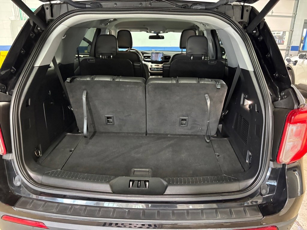 Certified 2023 Ford Explorer XLT w/ Equipment Group 202A image 23