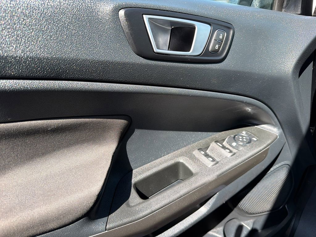 Used 2018 Ford EcoSport SE w/ SE Cold Weather Package FWD image 30