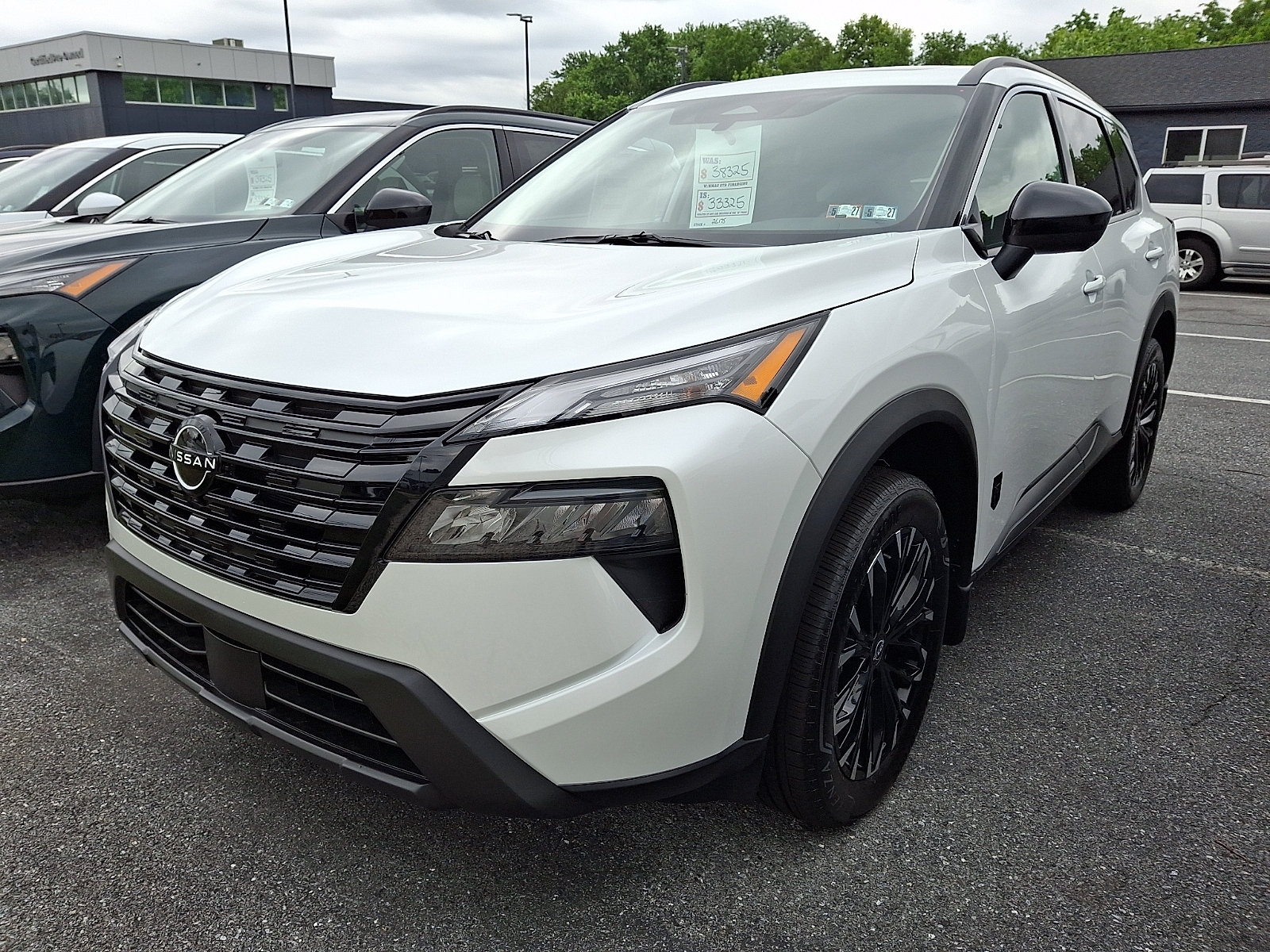 New 2026 Nissan Rogue Dark Armor AWD/4WD image 3
