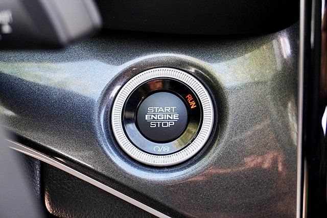 Certified 2023 Jeep Grand Cherokee Laredo RWD image 30