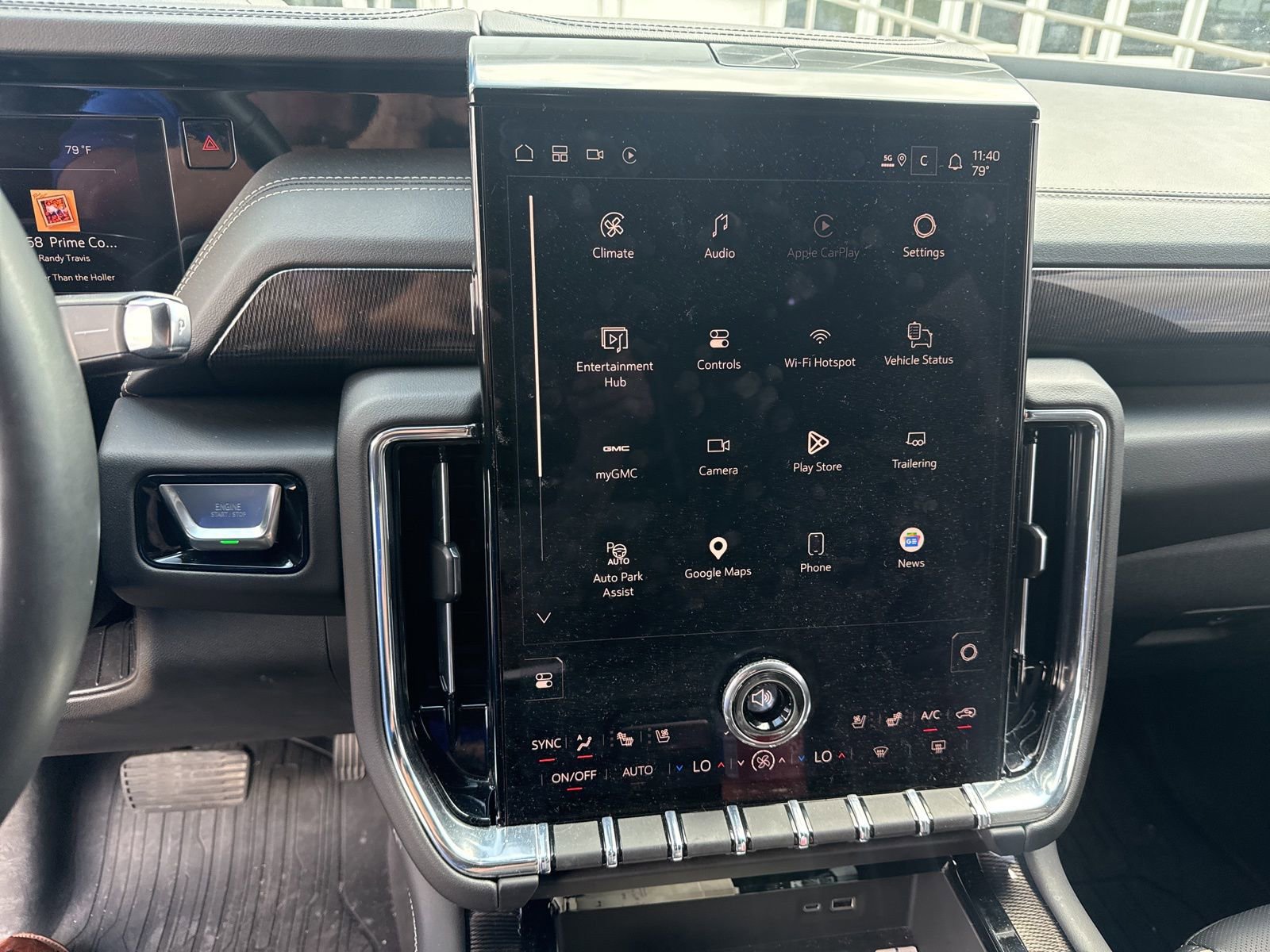 Used 2025 GMC Yukon Elevation w/ Elevation Premium Package image 20