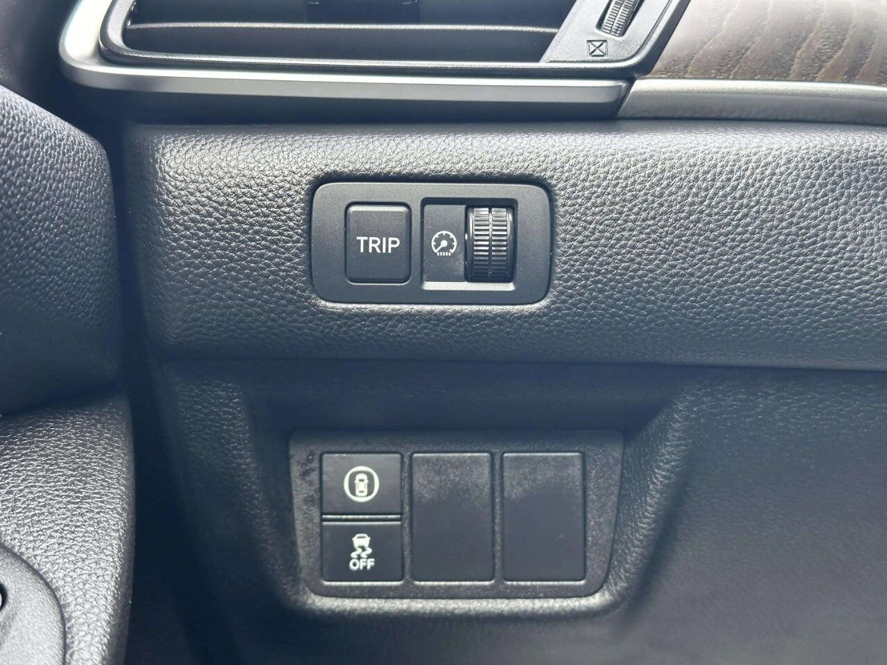 Used 2021 Honda Accord EX image 32