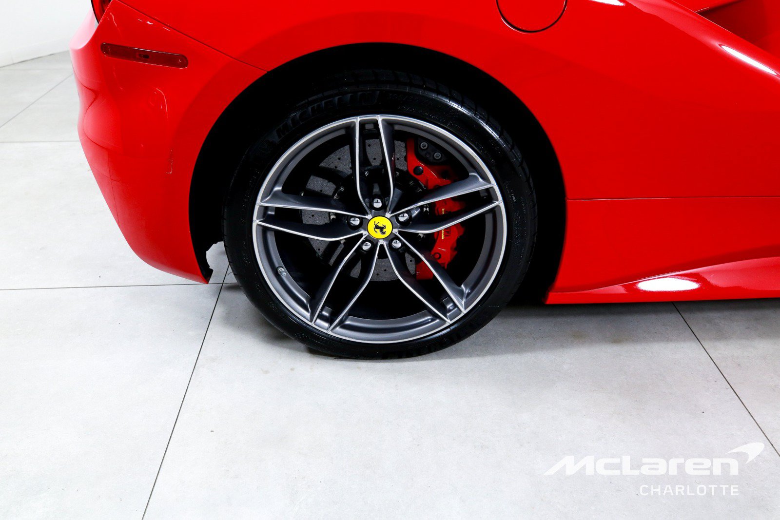 Used 2019 Ferrari 488 Spider RWD image 28