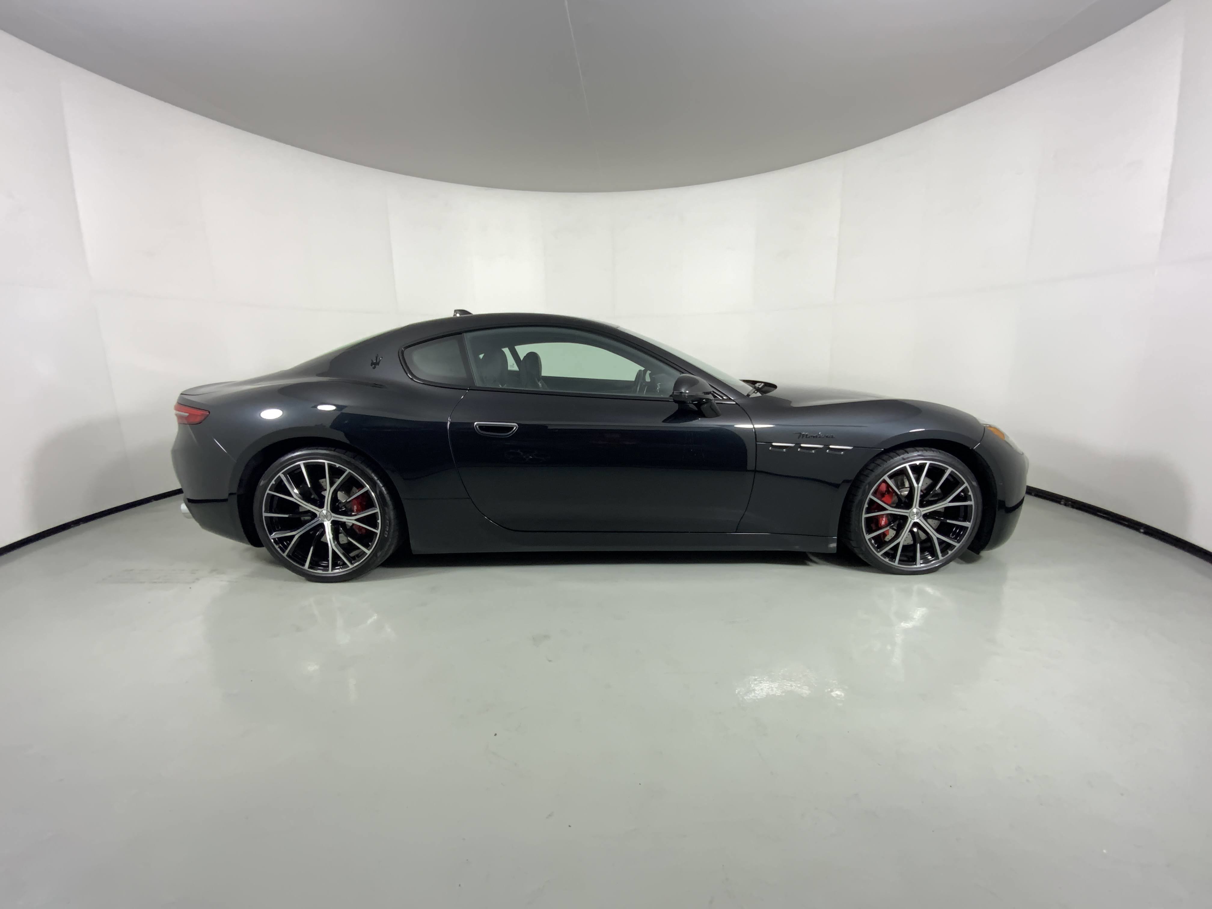 Used 2024 Maserati GranTurismo Modena image 3