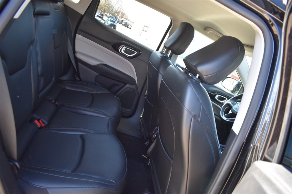 Used 2022 Jeep Compass Limited image 17