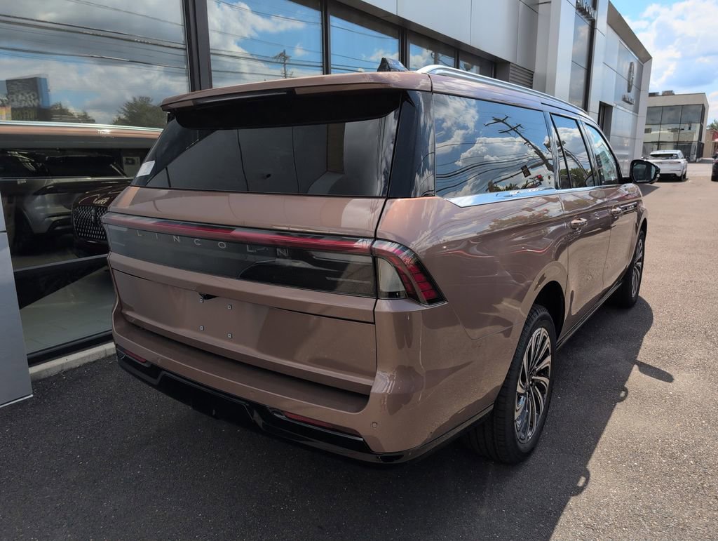 New 2025 Lincoln Navigator L Black Label image 4