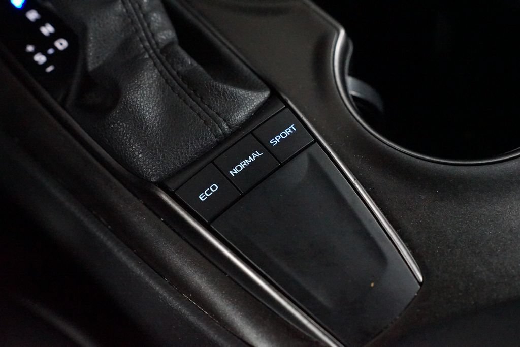 Used 2022 Toyota Camry SE FWD image 22