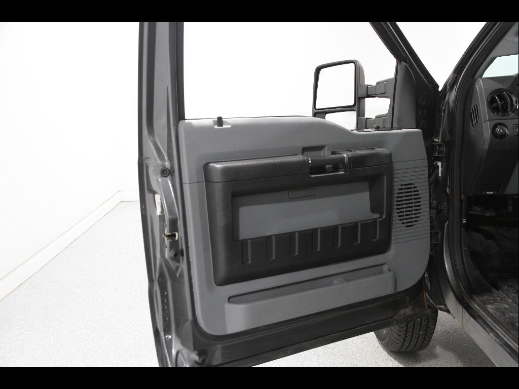 Used 2015 Ford F250 XL w/ Power Equipment Group image 4