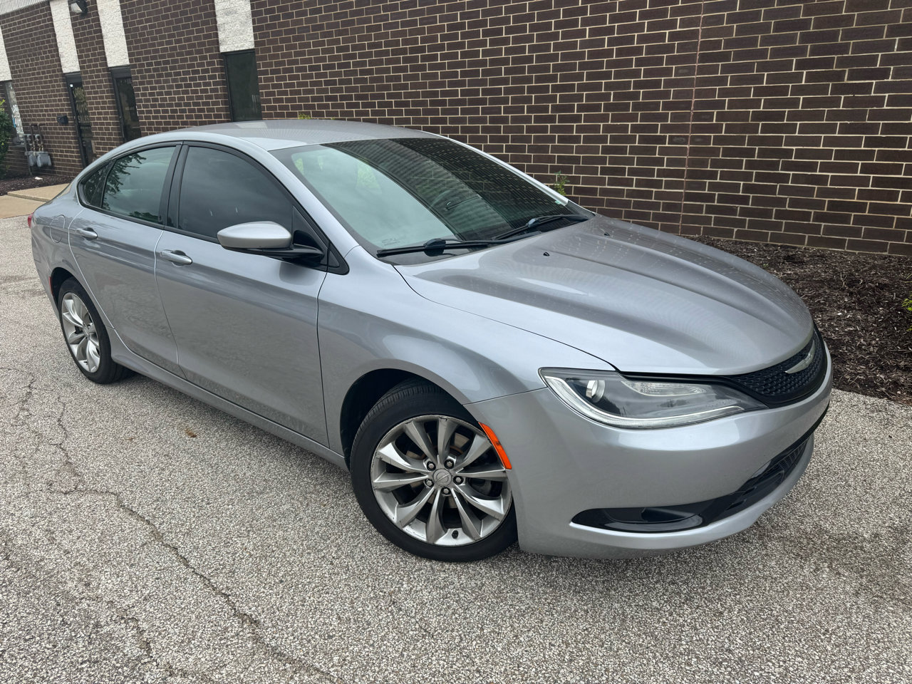 Used 2015 Chrysler 200 S image 36
