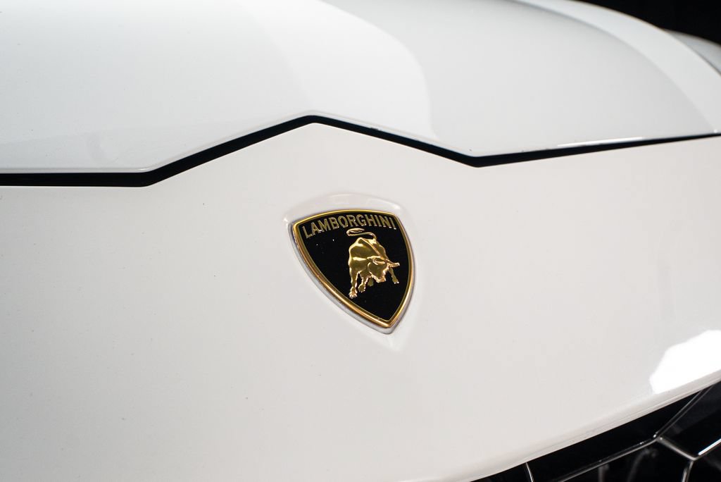 Used 2022 Lamborghini Urus AWD/4WD image 6