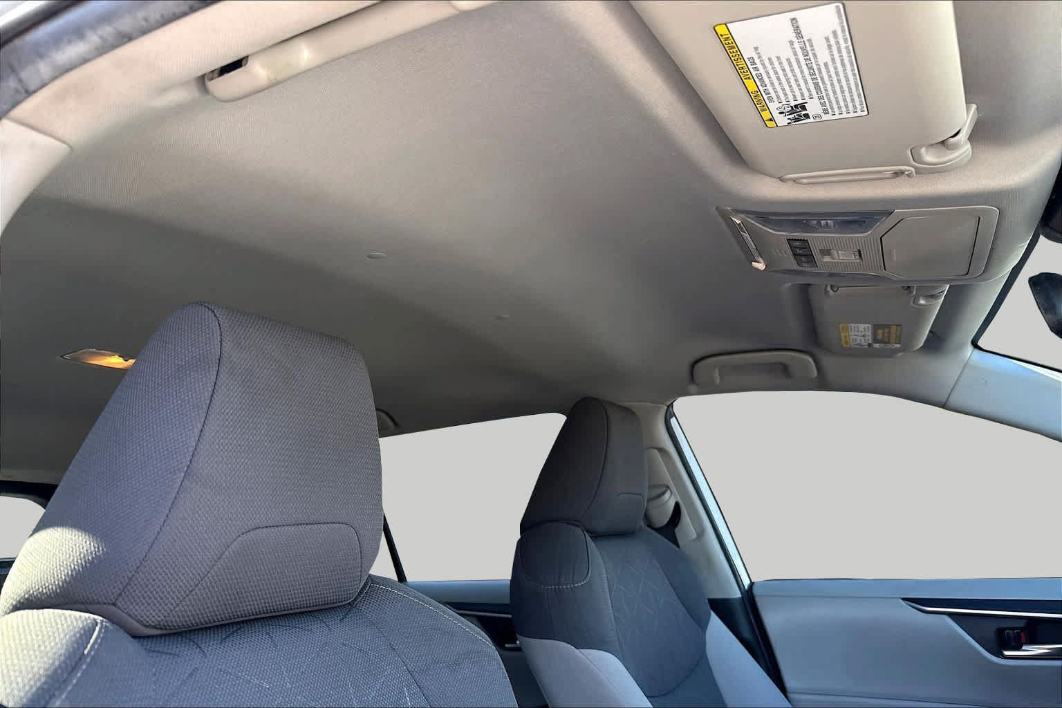 Used 2021 Toyota RAV4 XLE w/ XLE Grade Weather Package AWD/4WD image 13