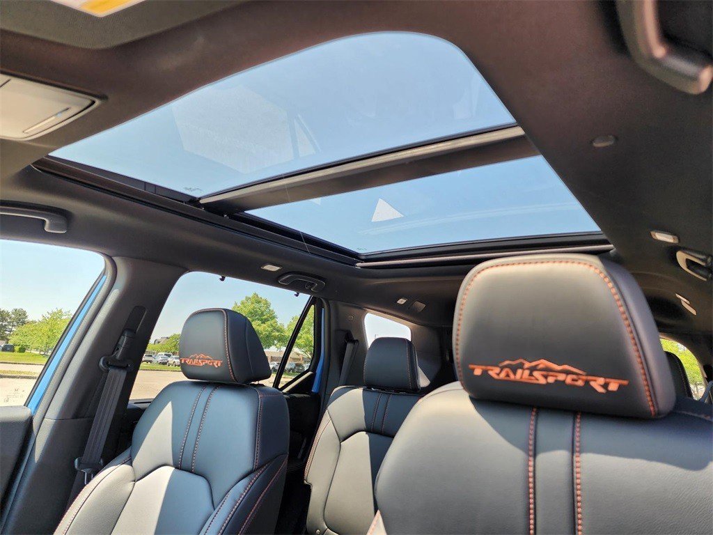 Used 2025 Honda Pilot TrailSport image 10