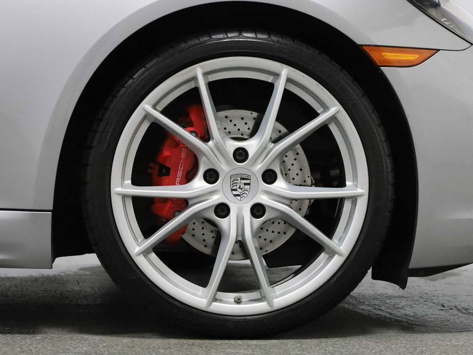 Used 2018 Porsche 718 Cayman S RWD image 12