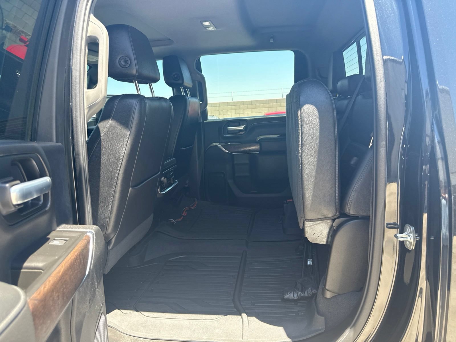 Used 2021 GMC Sierra 3500 Denali w/ Denali Ultimate Package AWD/4WD image 8