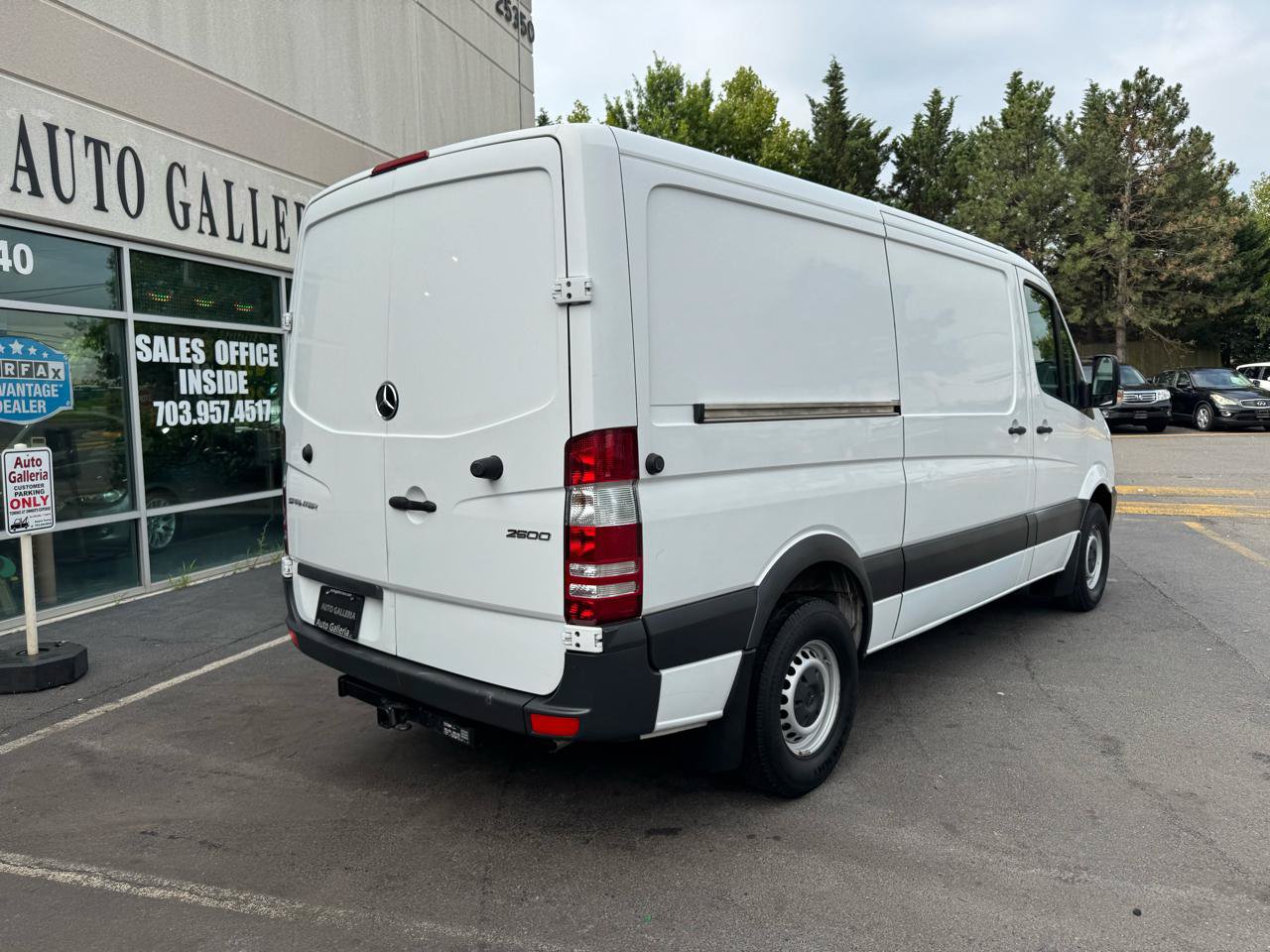 Used 2017 Mercedes-Benz Sprinter 2500 image 16