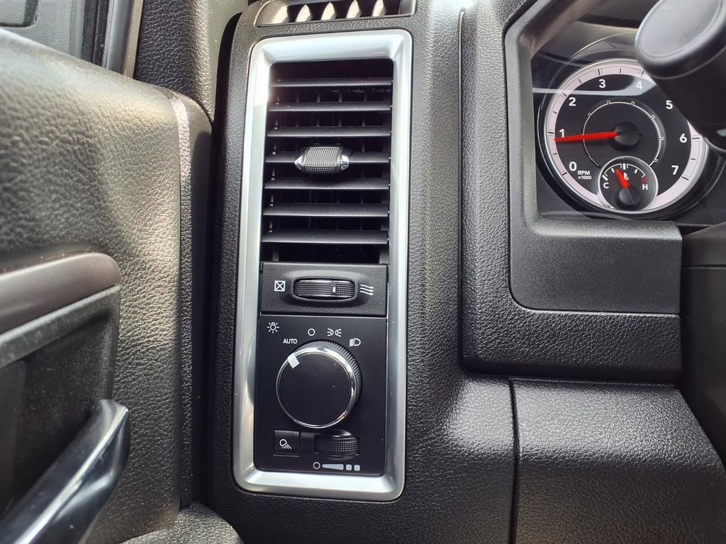 Used 2024 RAM 1500 Classic Warlock image 17