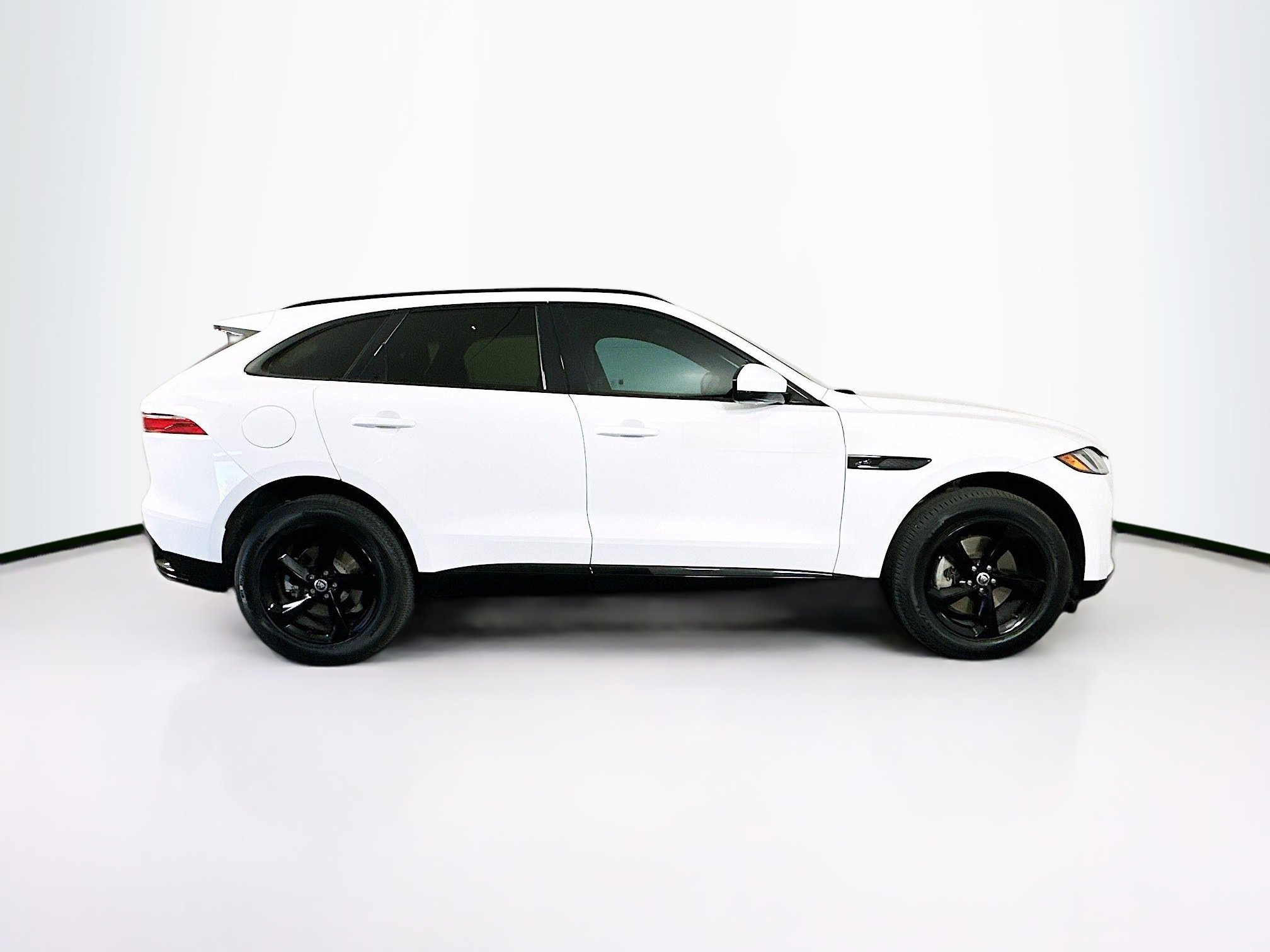 Used 2023 Jaguar F-PACE S image 10