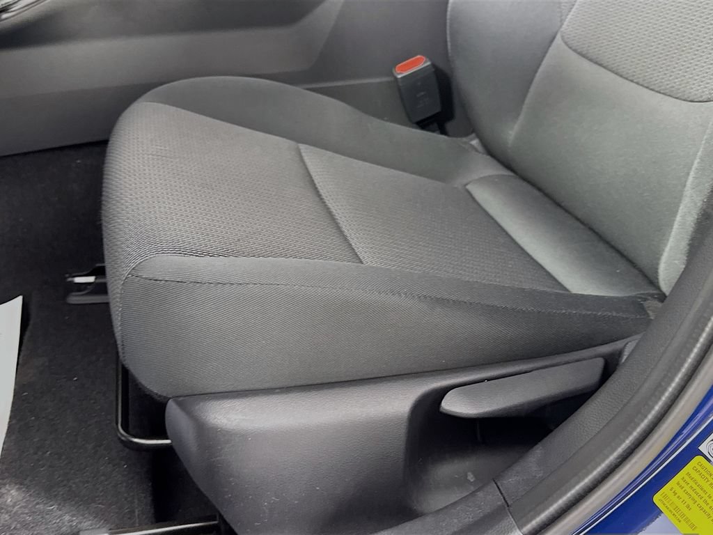 Used 2025 Toyota Prius LE FWD image 23