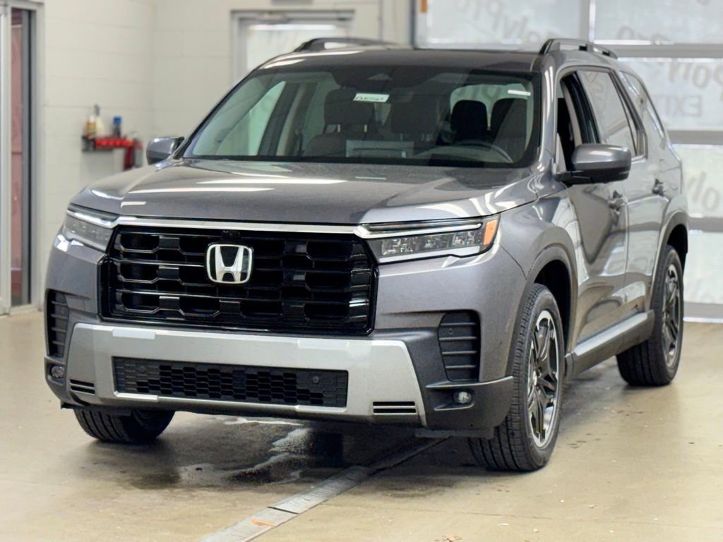 New 2026 Honda Pilot Touring image 3