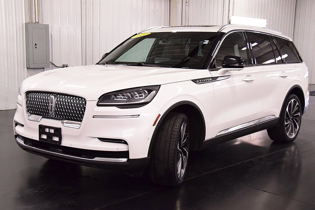 Used 2022 Lincoln Aviator Reserve w/ Equipment Group 201A image 3