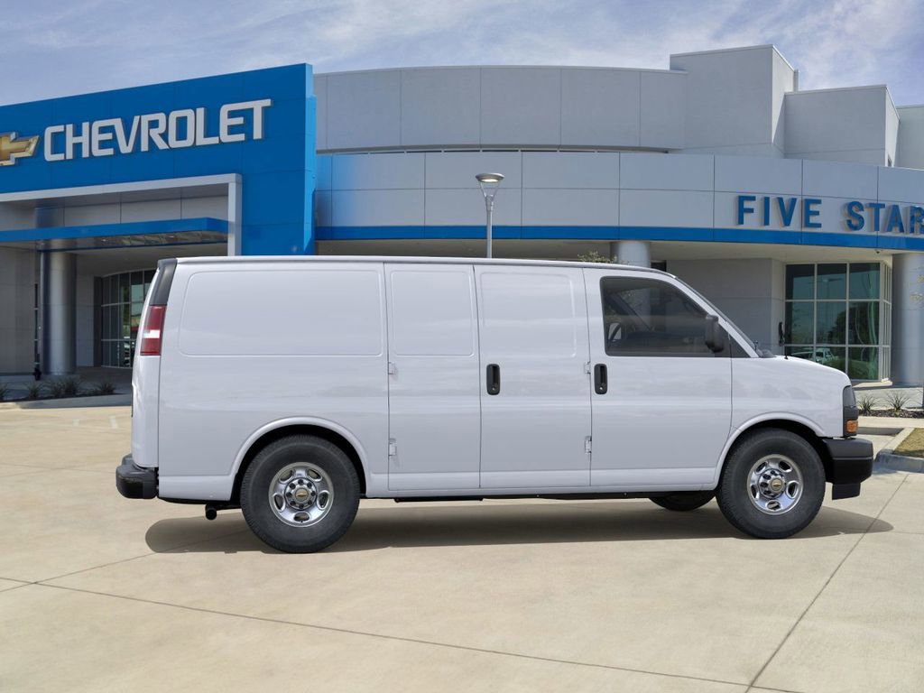 New 2026 Chevrolet Express 2500 image 5