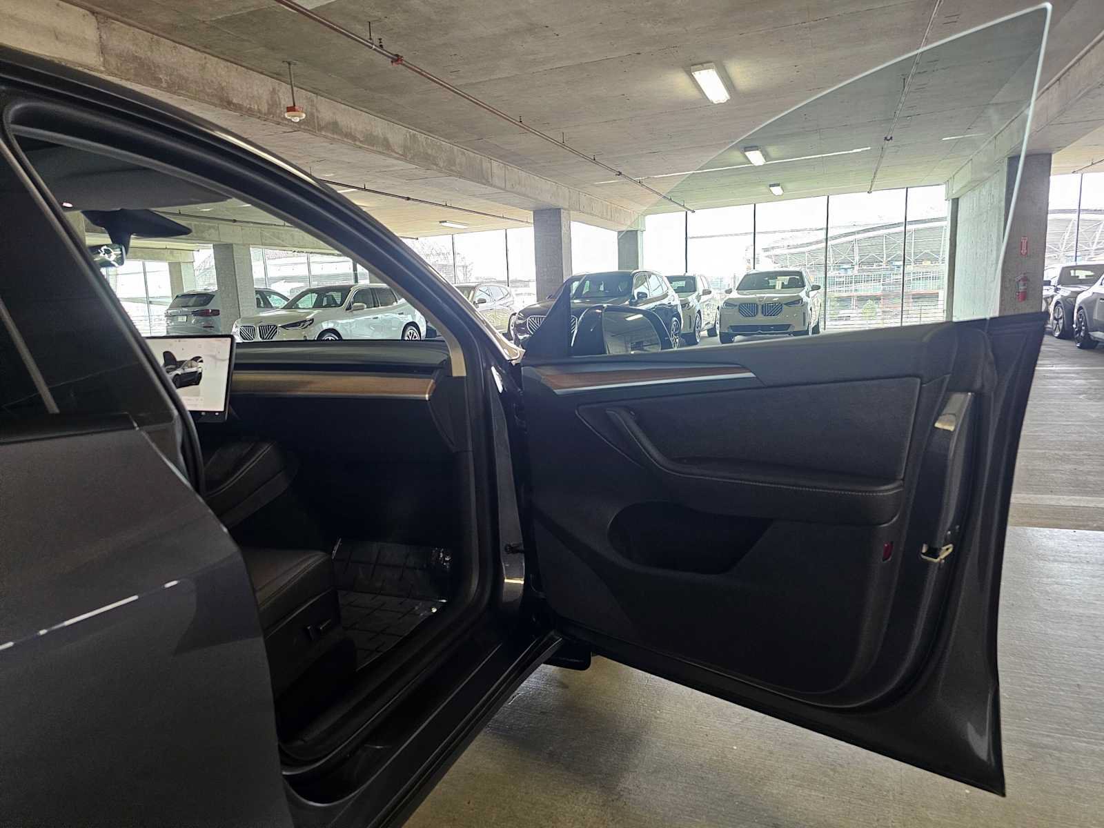 Used 2023 Tesla Model Y Performance AWD/4WD image 30