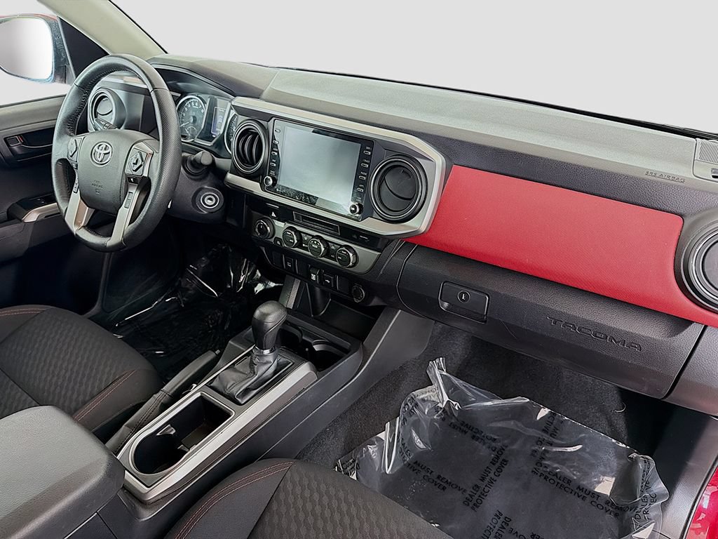Used 2022 Toyota Tacoma SR5 AWD/4WD image 18