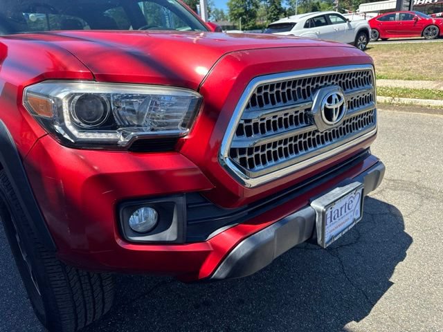 Used 2017 Toyota Tacoma TRD Off-Road w/ Tow Package (A/T) AWD/4WD image 24