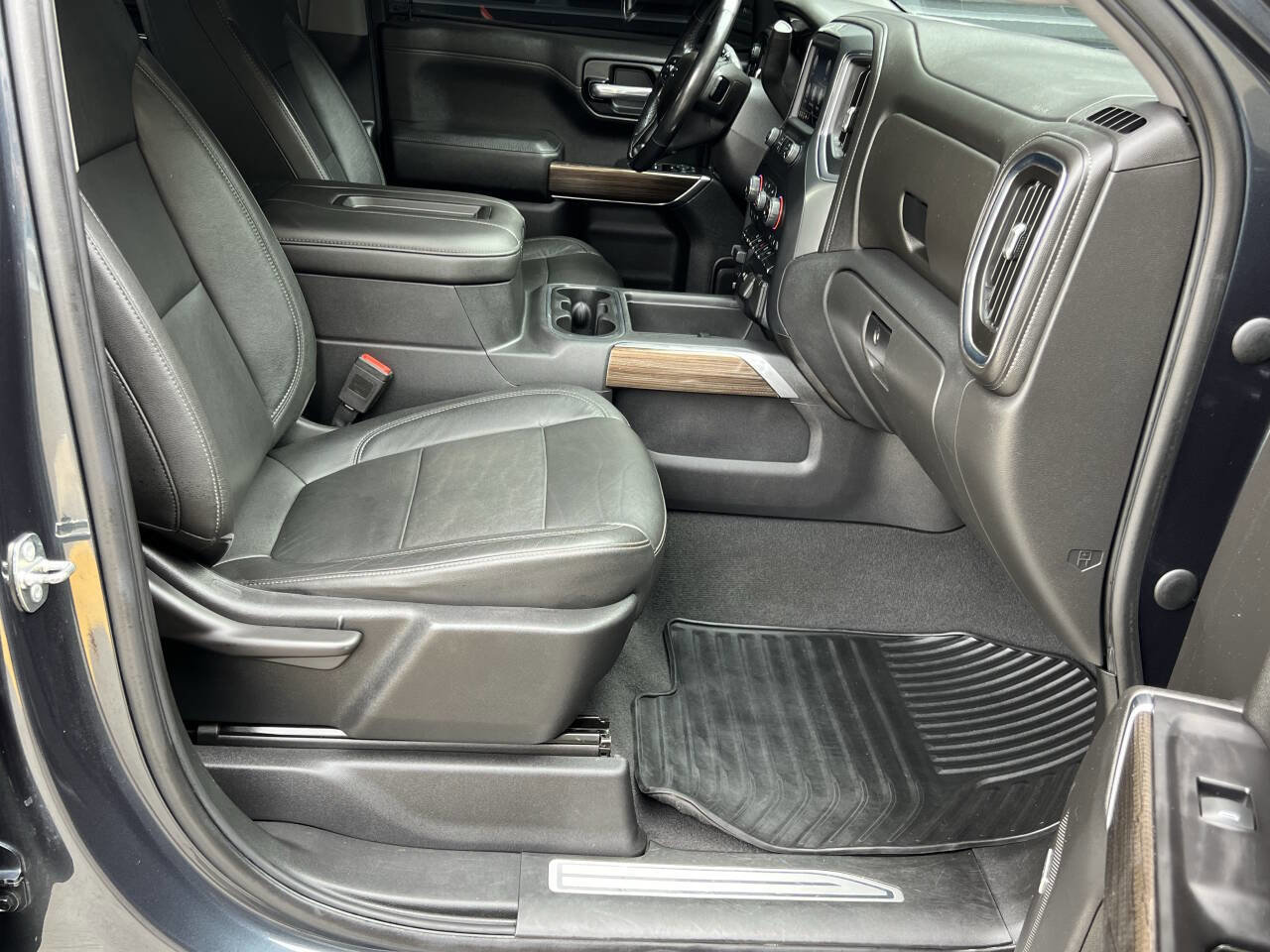 Used 2019 Chevrolet Silverado 1500 RST w/ All-Star Edition AWD/4WD image 19