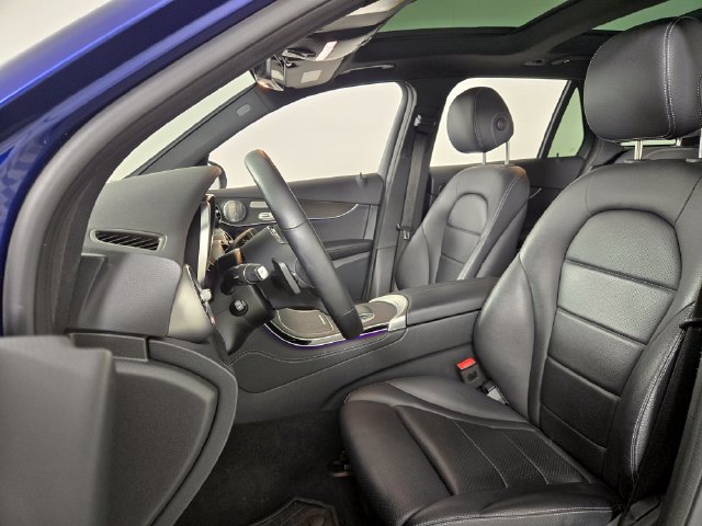 Used 2020 Mercedes-Benz GLC 300 4MATIC image 15